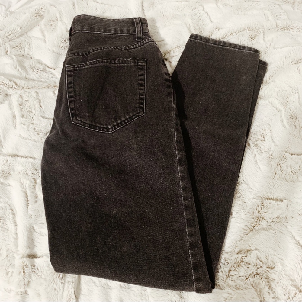 BDG Highwaist Mom Jeans W25